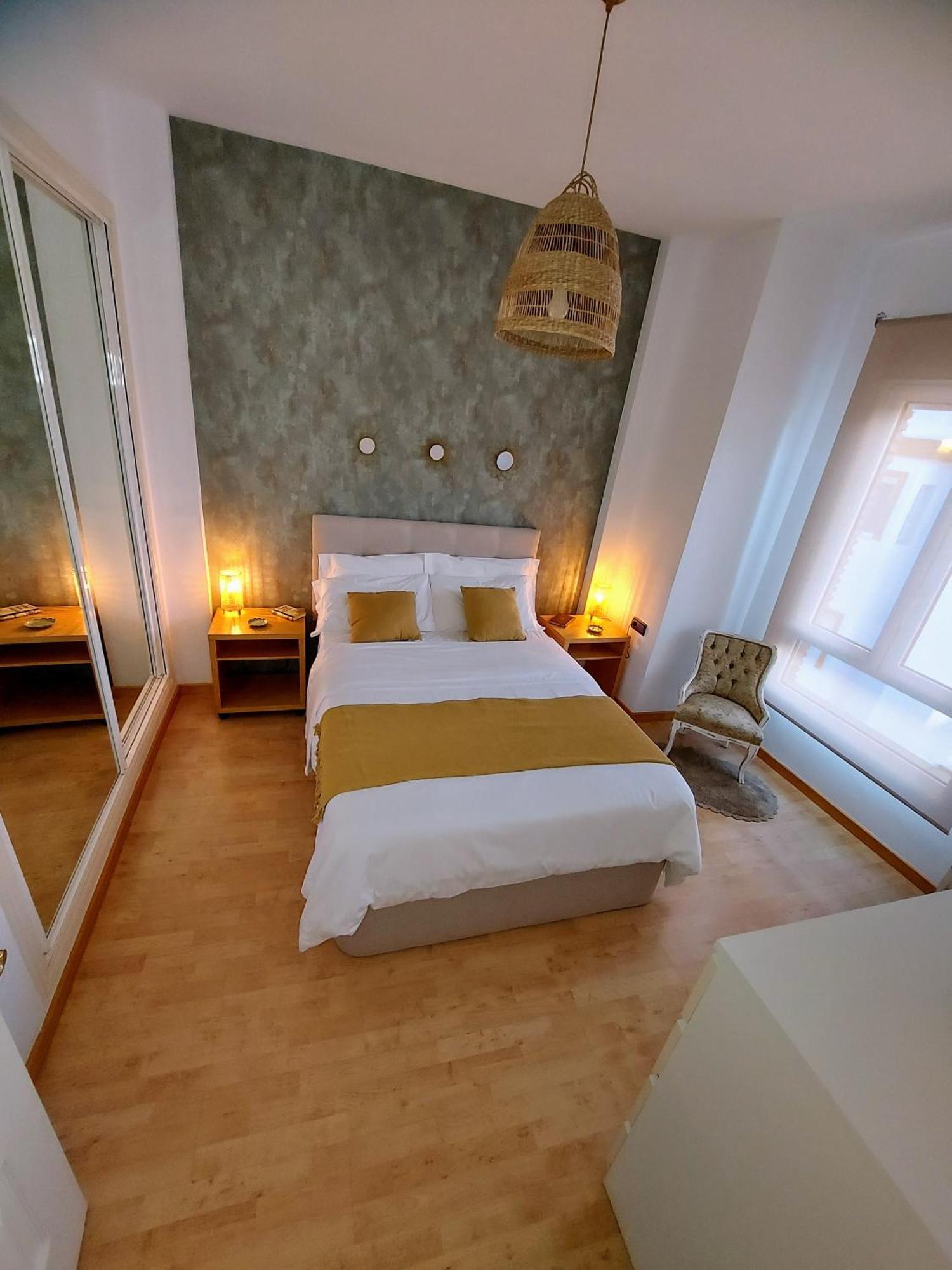 Apartamento Las Floritas Малага Екстериор снимка
