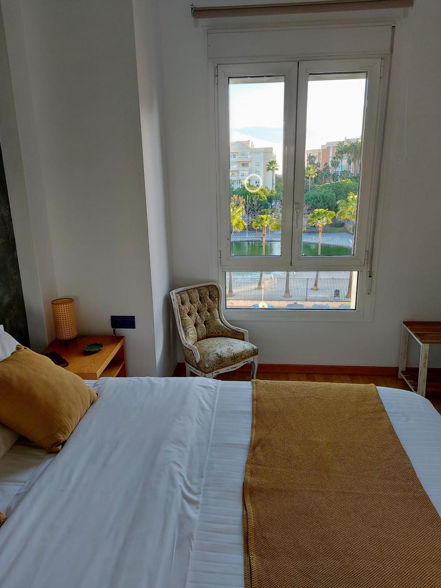 Apartamento Las Floritas Малага Екстериор снимка